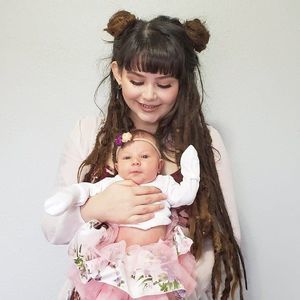 Meet your Posher, Brenna